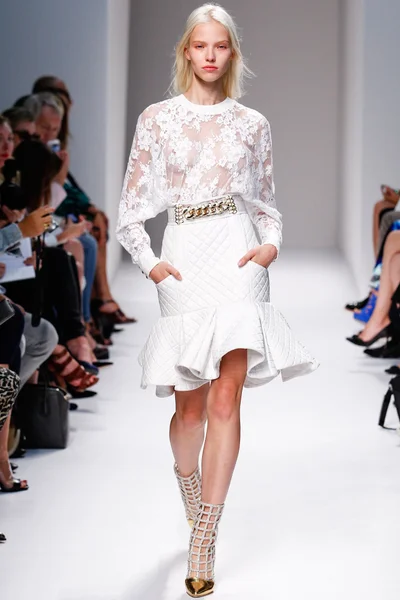 Look 9